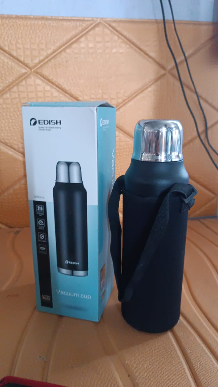 Stainless Steel Vacuum Water Bottle – Hot & Cold Insulated Flask (1000 ML Approx) Stainless Steel Vacuum Water Bottle – Hot & Cold Insulated Flask (1000 ML Approx)
